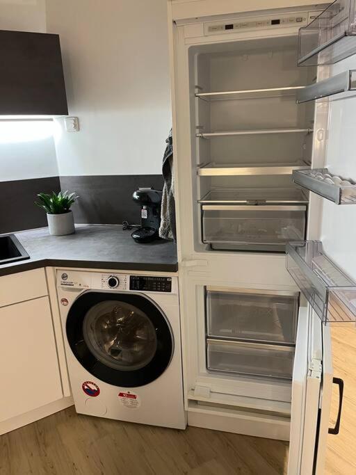 Neu Sanierte Wohnung Fuer 2-4 P Эшвеге Экстерьер фото